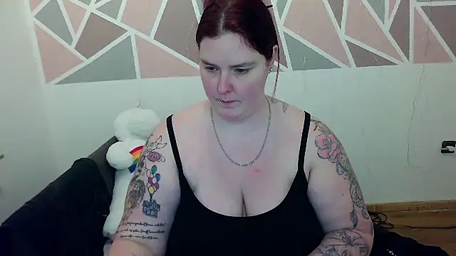 JoyceKyra91 online show from February 12, 2025, 5:05 pm