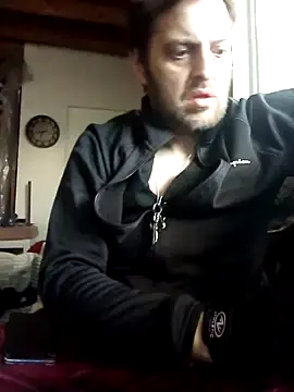 Snapshot of N8daMac chatting on February 14, 2025, 2:44 pm N8daMac online show from February 14, 2025, 2:44 pm