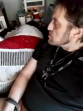 Snapshot of N8daMac chatting on March 9, 2025, 4:33 pm N8daMac online show from March 9, 2025, 4:33 pm