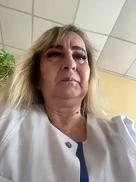 Snapshot of Irina2909@xh chatting on March 12, 2025, 10:05 am Irina2909xh online show from March 12, 2025, 10:05 am