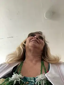 Snapshot of Irina2909@xh chatting on September 12, 2025, 10:37 am Irina2909xh online show from September 12, 2025, 10:37 am