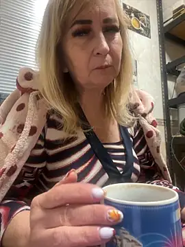 Snapshot of Irina2909@xh chatting on October 1, 2025, 3:29 pm Irina2909xh online show from October 1, 2025, 3:29 pm