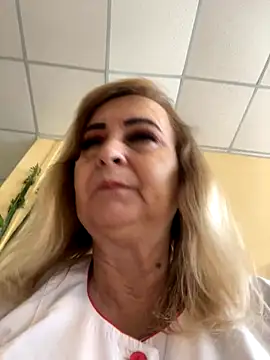 Snapshot of Irina2909@xh chatting on October 3, 2025, 8:55 am Irina2909xh online show from October 3, 2025, 8:55 am