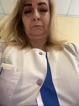 Snapshot of Irina2909@xh chatting on October 15, 2025, 9:31 am Irina2909xh online show from October 15, 2025, 9:31 am