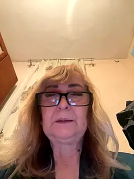 Irina2909xh online show from November 2, 2025, 12:13 am