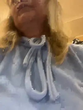 Irina2909xh online show from November 18, 2025, 2:54 pm