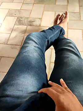 Snapshot of Big_boss_ind chatting on February 24, 2025, 2:19 am Big boss ind online show from February 24, 2025, 2:19 am