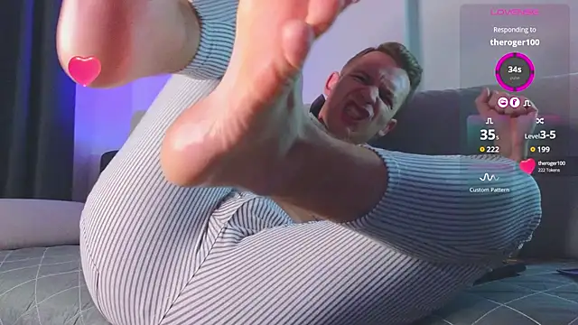 Snapshot of S3Xyes chatting on October 7, 2025, 2:53 am S3Xyes online show from October 7, 2025, 2:53 am