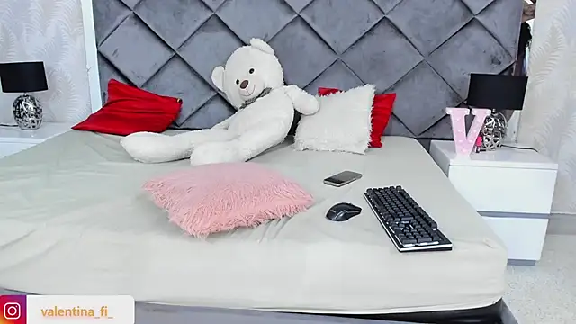 Snapshot of valentina_fi chatting on January 30, 2025, 12:27 pm valentina fi online show from January 30, 2025, 12:27 pm