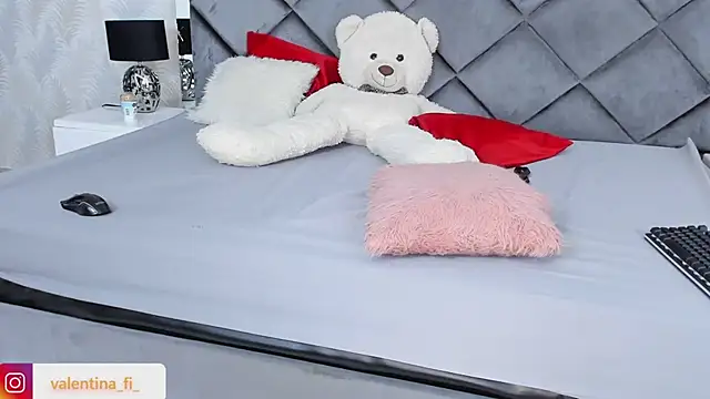 Snapshot of valentina_fi chatting on February 2, 2025, 2:13 pm valentina fi online show from February 2, 2025, 2:13 pm