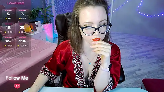 AngelaWhiti online show from February 3, 2025, 6:49 pm