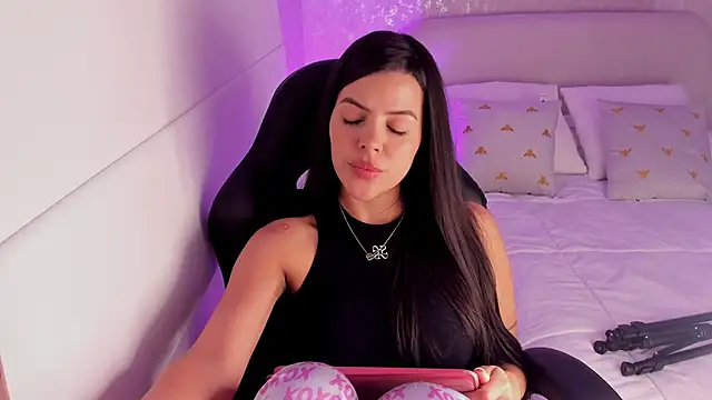 Snapshot of salome__11 chatting on January 17, 2025, 3:45 am salome  11 online show from January 17, 2025, 3:45 am