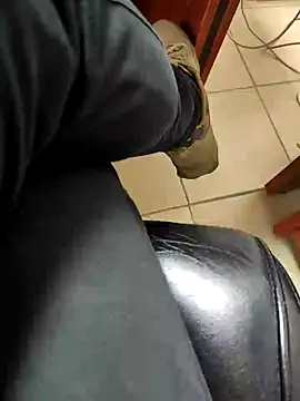 Snapshot of kayahan4 chatting on January 28, 2025, 8:14 am kayahan4 online show from January 28, 2025, 8:14 am