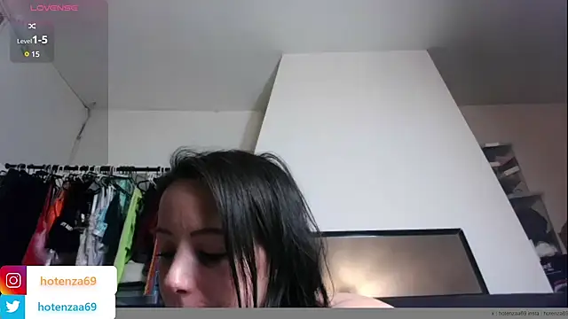 Snapshot of Hotenza69 chatting on March 3, 2025, 9:37 pm Hotenza69 online show from March 3, 2025, 9:37 pm