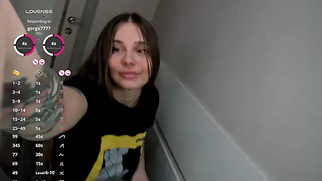 JuliaBusty online show from February 5, 2025, 3:42 pm