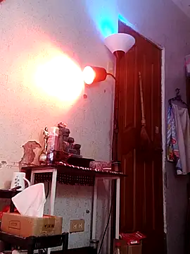 Snapshot of QueenSoreal chatting on February 5, 2025, 6:59 pm QueenSoreal online show from February 5, 2025, 6:59 pm