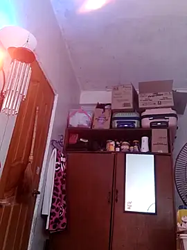 Snapshot of QueenSoreal chatting on February 23, 2025, 9:26 pm QueenSoreal online show from February 23, 2025, 9:26 pm