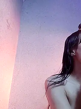 Snapshot of QueenSoreal chatting on March 7, 2025, 4:33 pm QueenSoreal online show from March 7, 2025, 4:33 pm