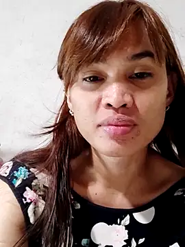 Snapshot of QueenSoreal chatting on September 8, 2025, 4:50 pm QueenSoreal online show from September 8, 2025, 4:50 pm