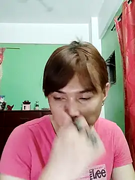 Snapshot of QueenSoreal chatting on September 24, 2025, 4:43 pm QueenSoreal online show from September 24, 2025, 4:43 pm