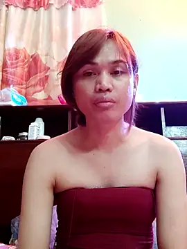 Snapshot of QueenSoreal chatting on October 13, 2025, 6:08 pm QueenSoreal online show from October 13, 2025, 6:08 pm