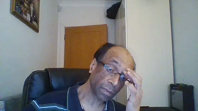 Snapshot of rauncher1 chatting on February 25, 2025, 2:44 pm rauncher1 online show from February 25, 2025, 2:44 pm