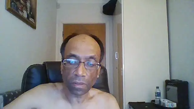 rauncher1 online show from October 9, 2025, 9:40 am