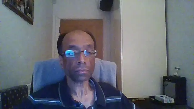 Snapshot of rauncher1 chatting on November 8, 2025, 9:24 pm rauncher1 online show from November 8, 2025, 9:24 pm