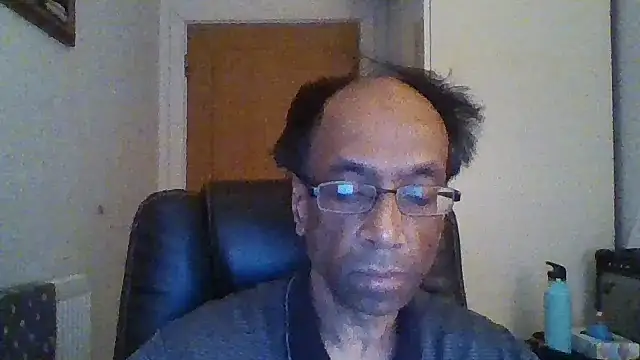 Snapshot of rauncher1 chatting on December 4, 2025, 11:52 am rauncher1 online show from December 4, 2025, 11:52 am