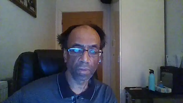 Snapshot of rauncher1 chatting on December 15, 2025, 4:44 pm rauncher1 online show from December 15, 2025, 4:44 pm