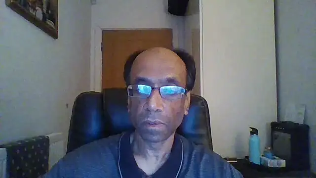 Snapshot of rauncher1 chatting on December 17, 2025, 9:26 am rauncher1 online show from December 17, 2025, 9:26 am