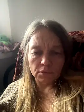 Snapshot of Susanel chatting on November 9, 2025, 10:35 am Susanel online show from November 9, 2025, 10:35 am