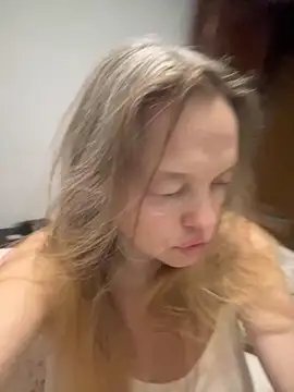 Snapshot of Susanel chatting on November 23, 2025, 2:11 am Susanel online show from November 23, 2025, 2:11 am