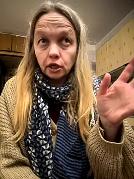 Snapshot of Susanel chatting on November 30, 2025, 3:38 pm Susanel online show from November 30, 2025, 3:38 pm