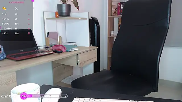 BriannaLorens online show from November 5, 2025, 12:49 pm