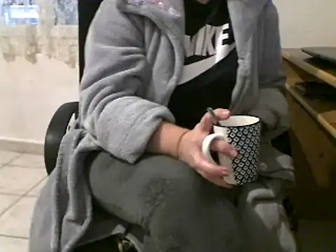 Snapshot of douceur63 chatting on January 10, 2025, 11:33 am douceur63 online show from January 10, 2025, 11:33 am