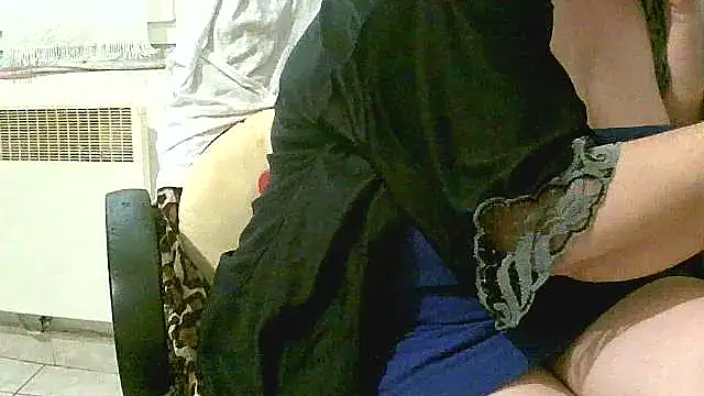 Snapshot of douceur63 chatting on October 9, 2025, 11:08 am douceur63 online show from October 9, 2025, 11:08 am