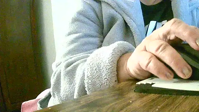 Snapshot of douceur63 chatting on November 23, 2025, 11:21 am douceur63 online show from November 23, 2025, 11:21 am