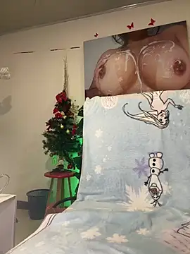 SQUIRTINGQUEEN11 online show from November 24, 2025, 2:44 am