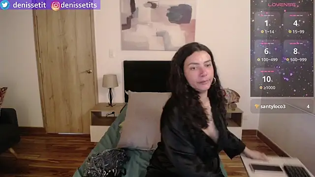 Snapshot of DenisseTits chatting on February 2, 2025, 4:54 pm DenisseTits online show from February 2, 2025, 4:54 pm
