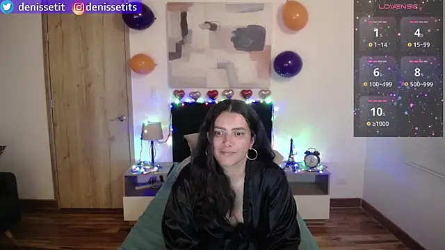 Snapshot of DenisseTits chatting on February 11, 2025, 8:31 pm DenisseTits online show from February 11, 2025, 8:31 pm