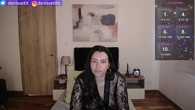 Snapshot of DenisseTits chatting on February 23, 2025, 1:53 pm DenisseTits online show from February 23, 2025, 1:53 pm