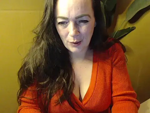 cloe85nl online show from December 27, 2024, 10:23 am