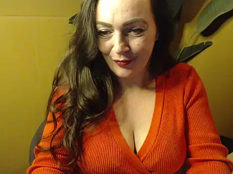 cloe85nl online show from December 28, 2024, 3:04 pm