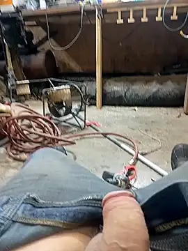 Snapshot of Mattwinchester chatting on November 27, 2025, 2:13 am Mattwinchester online show from November 27, 2025, 2:13 am