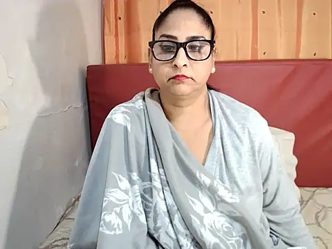 Snapshot of Indiankushy chatting on March 1, 2025, 1:11 am Indiankushy online show from March 1, 2025, 1:11 am