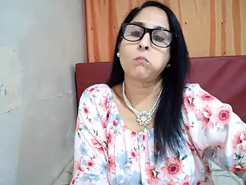 Snapshot of Indiankushy chatting on October 16, 2025, 4:52 pm Indiankushy online show from October 16, 2025, 4:52 pm