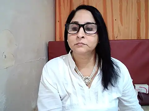 Snapshot of Indiankushy chatting on November 10, 2025, 4:50 pm Indiankushy online show from November 10, 2025, 4:50 pm