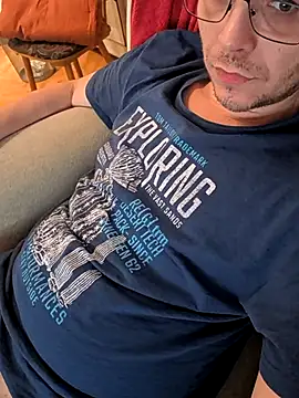 hardcap online show from December 15, 2025, 5:17 pm