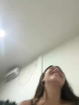 Snapshot of kiarafonseca_ chatting on March 14, 2025, 5:27 am kiarafonseca  online show from March 14, 2025, 5:27 am